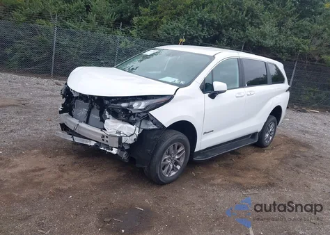 2025 Toyota Sienna Le из США, поврежденный, VIN 5TDKRKEC5SS252047